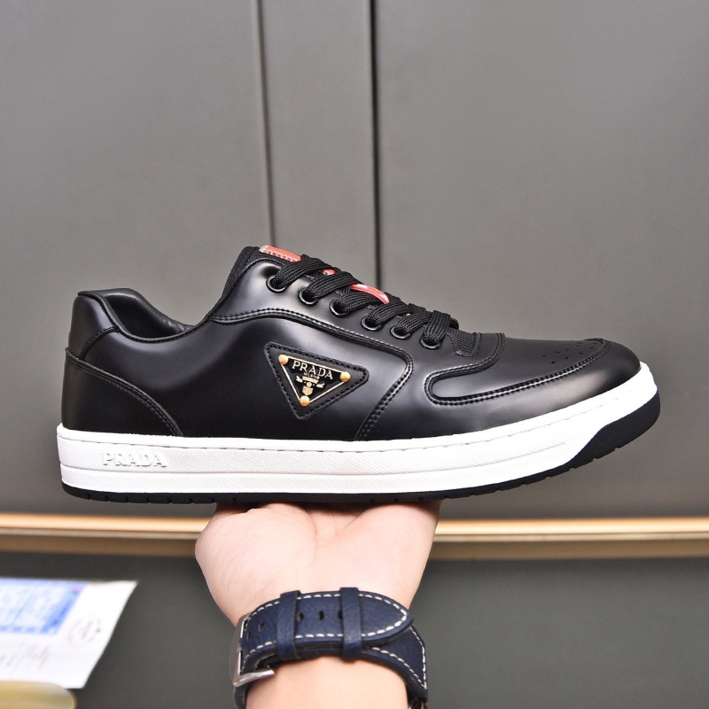 Pra*a casual shoes